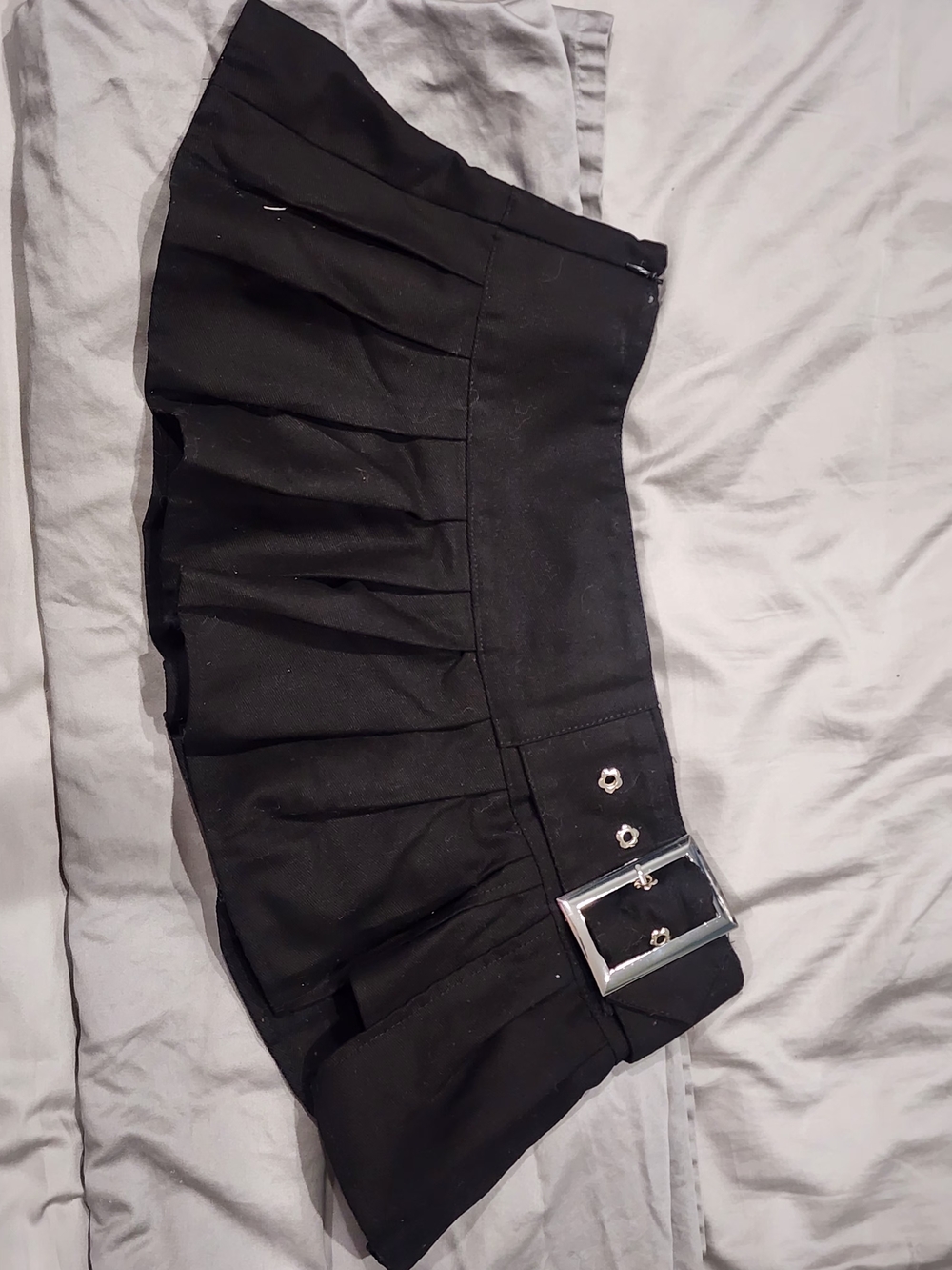 SHEIN Black Pleated Mini Skirt with Silver Buckle